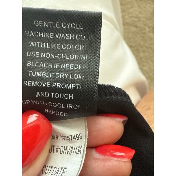 Torrid cold shoulder black heart skater dress plus size 2 (2X) - Picture 9 of 10